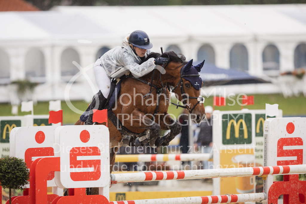 230727_BHO_M1-Spr_1-429 | Deine schönsten Turniermomente als professionelle Fotos! Entdecke hochwertige Pferdesport-Fotografie im Online-Shop. Jetzt Fotos finden & bestellen!