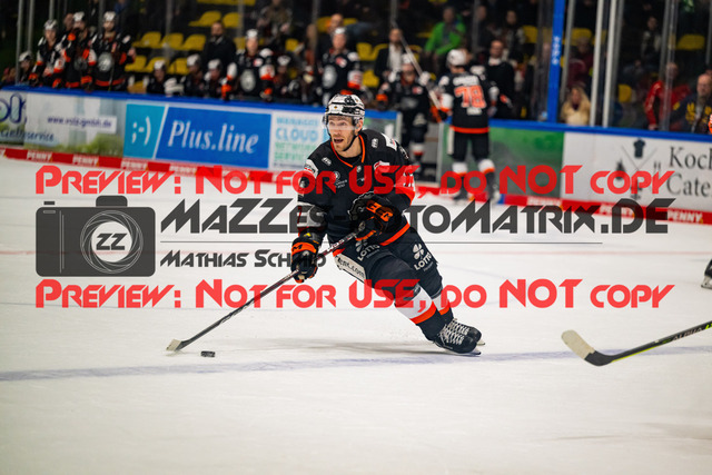 MaZZes_FotoMatrix_221215_7700 | Fotograf Mathias Schmid
Sportfotograf,
Eventfotograf,
Hochzeitsfotograf,
Portraitfotograf