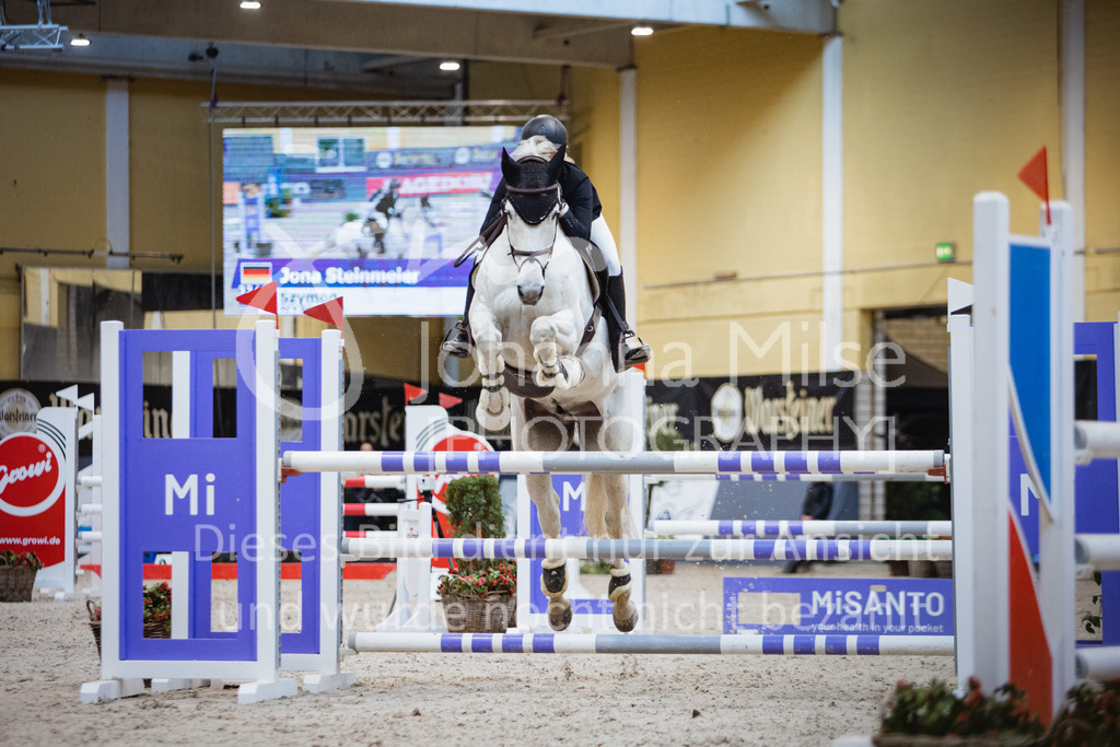 221112_Warstein_L-Spr-226 | Deine schönsten Turniermomente als professionelle Fotos! Entdecke hochwertige Pferdesport-Fotografie im Online-Shop. Jetzt Fotos finden & bestellen!