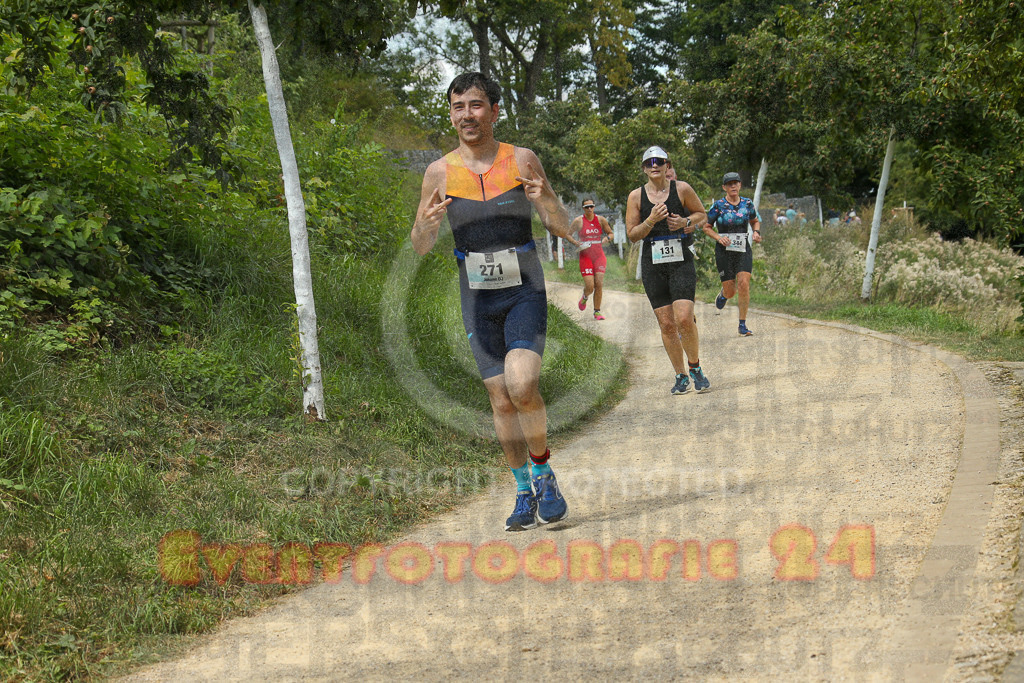 250824_1343_EX1_3397 | Sportfotografie im Rhein-Sieg Kreis, Köln, Bonn, NRW, Rheinland Pfalz, Hessen, etc. Unser Tätigkeitsfeld umfasst den Laufsport vom Volkslauf über den Marathon, Duathlon, Triathon bis zum Ultralauf wie Kölnpfad Ultra oder Schindertrail.