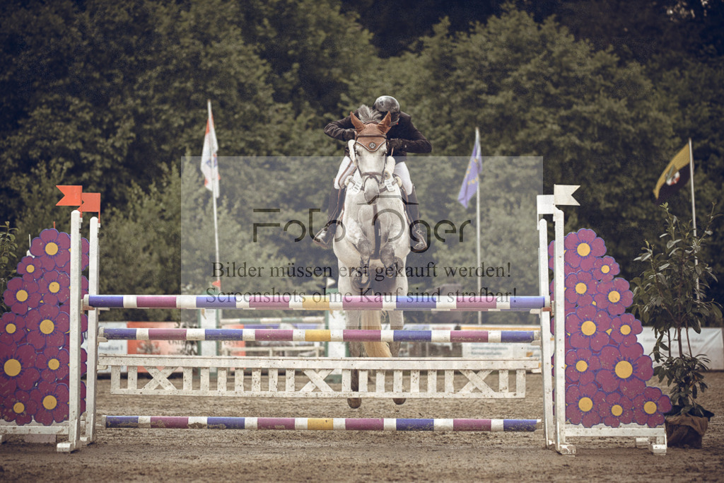 20240530-DOS_2466 | Entdecke hochwertige Reitturnierfotos von Foto Oger. Professionell, emotional und authentisch – jetzt Lieblingsmomente im Shop bestellen.Deutschlandweite Turnierfotografie. - Realisiert mit Pictrs.com