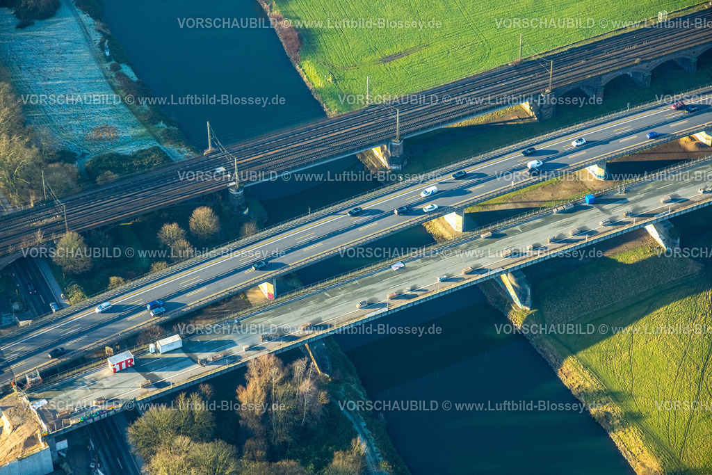 Duisburg241202655 | Luftbild, Autobahnbrücke A3 am Kreuz Kaiserberg und Eisenbahngleise über den Fluss Ruhr, Obermeiderich, Duisburg, Ruhrgebiet, Nordrhein-Westfalen, Deutschland