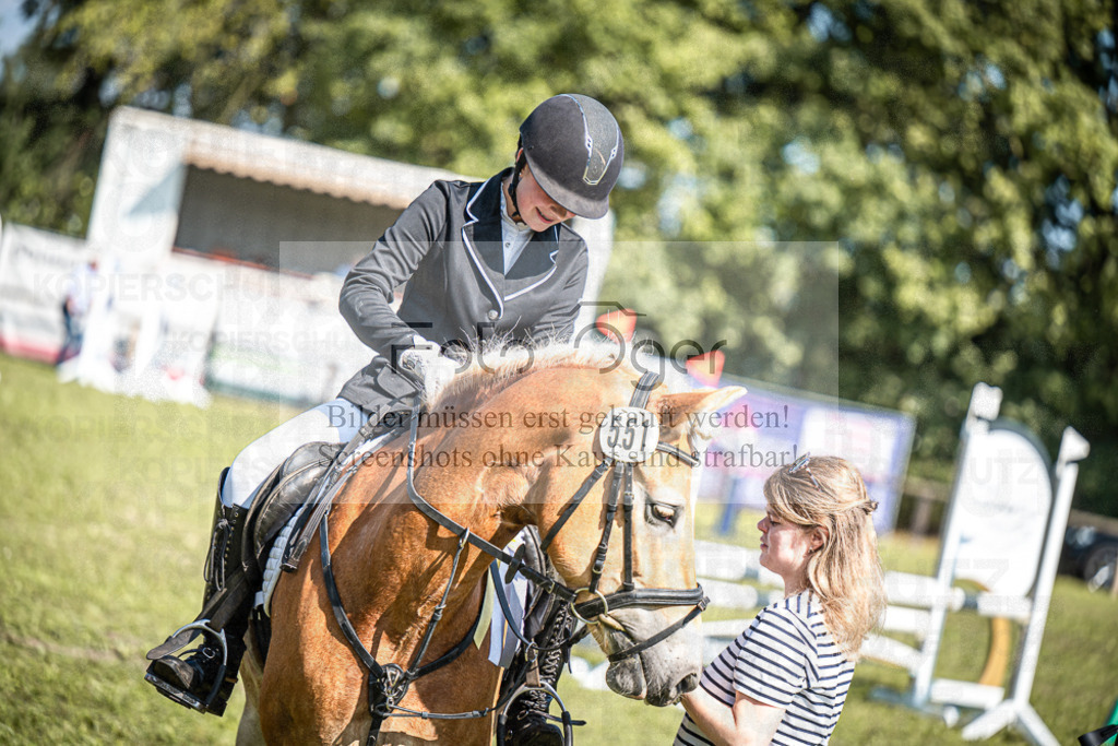 Z63_0025 | Entdecke hochwertige Reitturnierfotos von Foto Oger. Professionell, emotional und authentisch – jetzt Lieblingsmomente im Shop bestellen.Deutschlandweite Turnierfotografie. - Realisiert mit Pictrs.com
