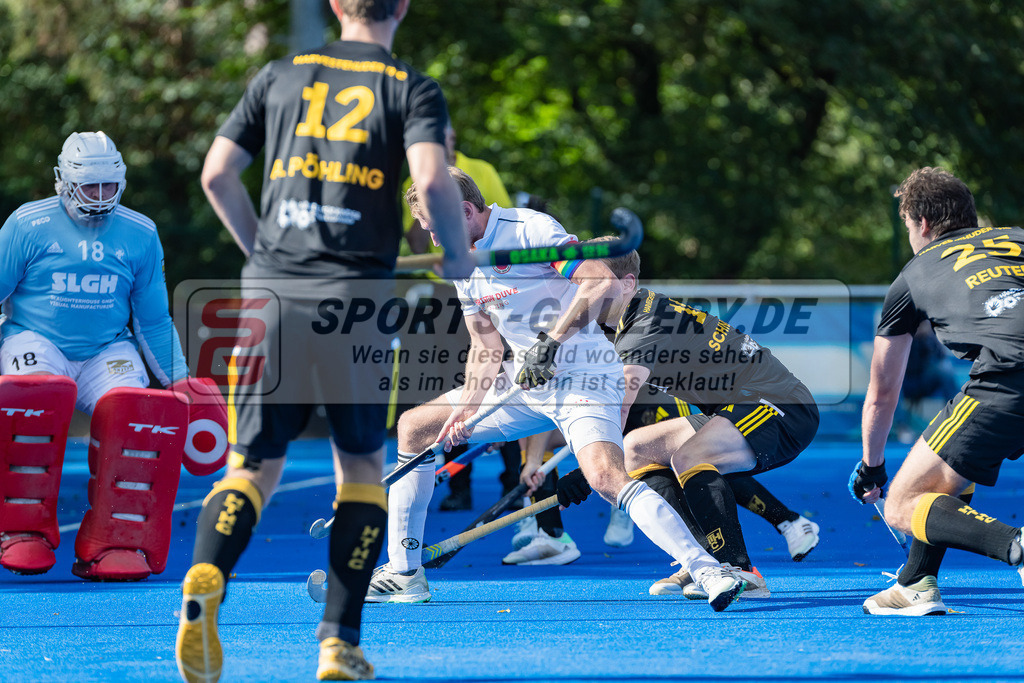 HK_20231001_104886 | 1.Bundesliga Herren Crefelder HTC - Harvestehuder THC am 1.10.2023 CHTC, Krefeld , Niklas Wellen ( Crefelder HTC 10 )