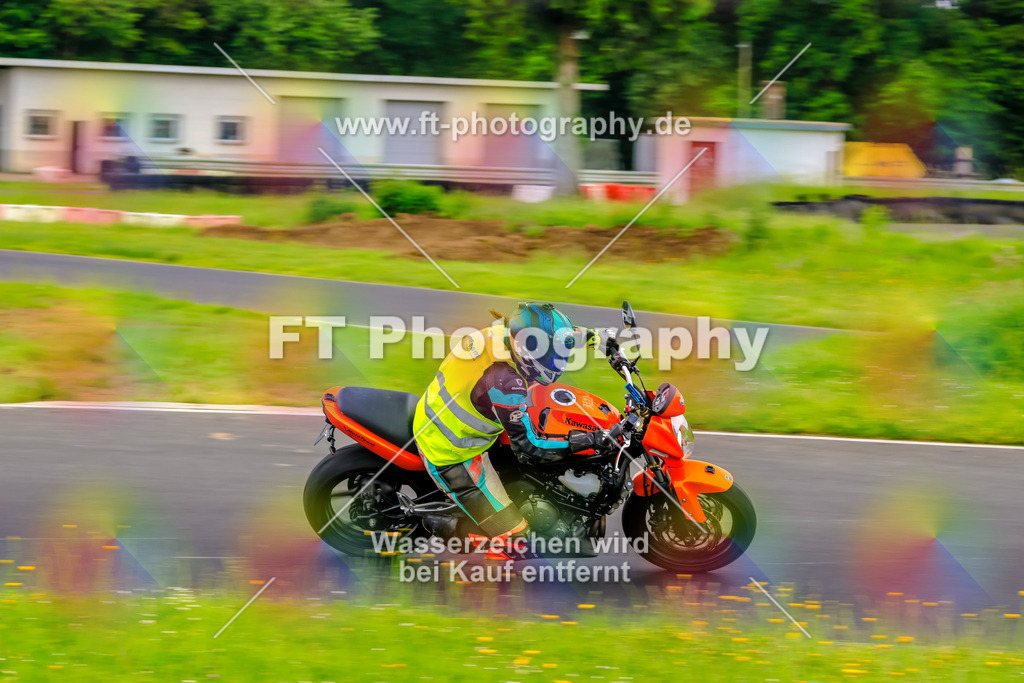 VBK-7577 | Hier findet Ihr Bilder von Touristenfahrten auf der Nürburgring Nordschleife oder von anderen Veranstaltungen die ich besucht habe. Viel Spass beim Durch Schauen 