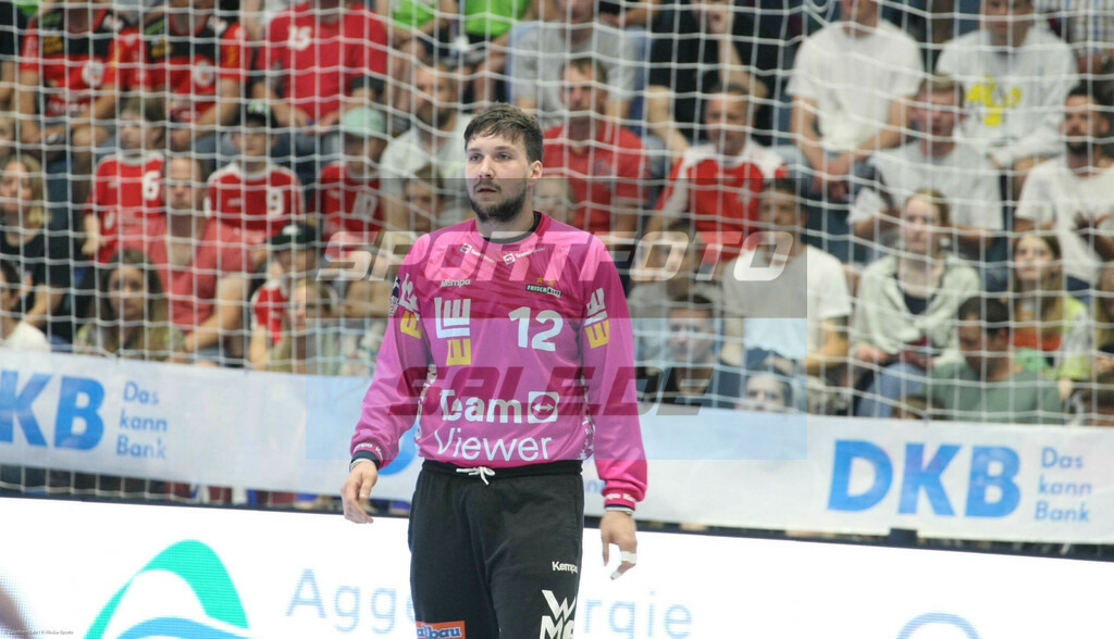 VFL Gummersbach -  FrischAuf Göppingen | Danierl Rebmann (lila Trikot)  - © Sportfoto-Sale (MK) - Realisiert mit Pictrs.com