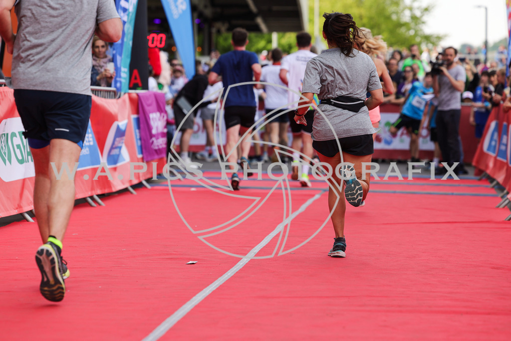 ..... | Int. 3 Brückenlauf Linz, Foto: WAPICS/Binder Manuel