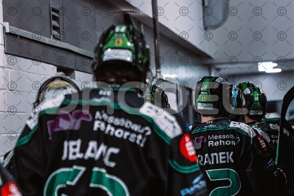 Alligators_vs_Memmingen_05_12_2025-116 | Höchstadt Alligators Fotogalerie: Eishockey-Action aus Franken. Professionelle Spielfotos, Portraits & Stadionbilder zum Download. Jetzt entdecken! - Realisiert mit Pictrs.com