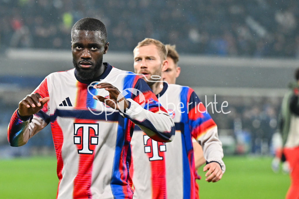 Atalanta Bergamo - FC Bayern München | BERGAMO, ITALY - 10. MARCH: Dayot UPAMECANO (FC Bayern Munich 2) during the warmup before the UEFA Champions League match between Atalanta Bergamo vs. FC Bayern Munich on first leg of round of 16 at New Balance Arena
