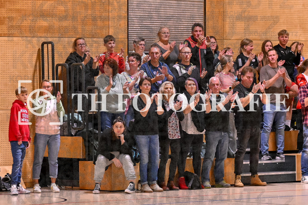 GER, SG Maulburg/Steinen - SV Allensbach 2, Frauen-Handball, Oberliga Suedbaden, 1. Spieltag, Saison 2024/2025, 28.09.2024 | Fanblock der SGMS.GER, SG Maulburg/Steinen - SV Allensbach 2, Frauen-Handball, Oberliga Suedbaden, 1. Spieltag, Saison 2024/2025, 28.09.2024Foto: TH Fotografie/Thomas Hess