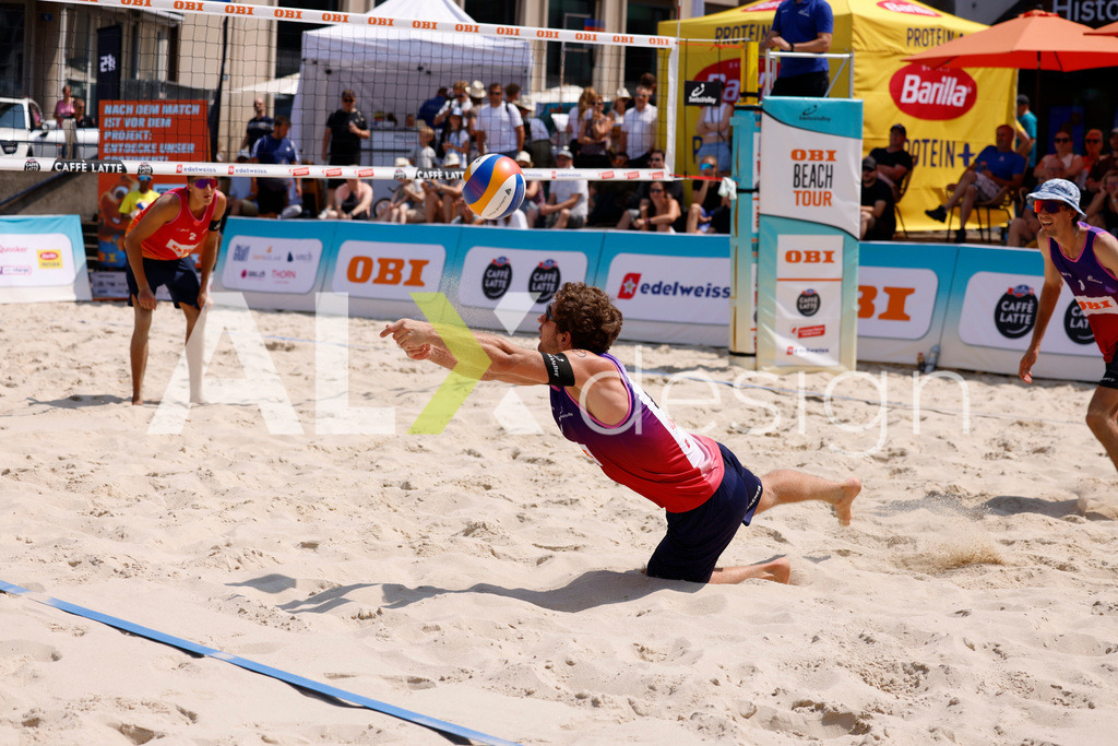 Obi BeachTour 2026 - Basel | BASEL, SWITZERLAND - JULY 19: YVES HAUSSENER (SUI) during the Obi BeachTour 2026 match between DILLIER / FLÜCKIGER (SUI) and HAGENBUCH / HAUSSENER (SUI) at Barfüsserplatz on July 19, 2026 in Basel, Switzerland. - Realisiert mit Pictrs.com