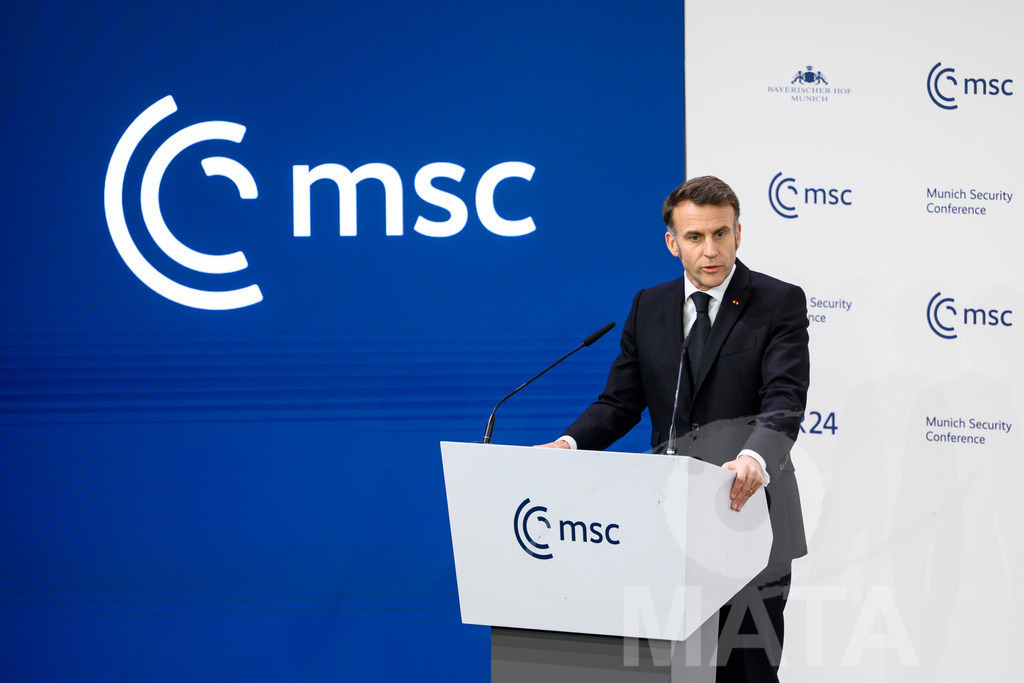 _DWI3881 | MATA IndoCon - Realisiert mit Pictrs.com