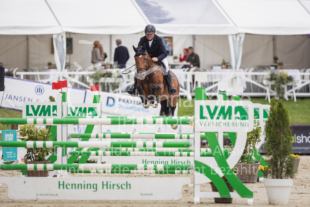 230730_BHO_M2-Spr_1-453 | Deine schönsten Turniermomente als professionelle Fotos! Entdecke hochwertige Pferdesport-Fotografie im Online-Shop. Jetzt Fotos finden & bestellen!