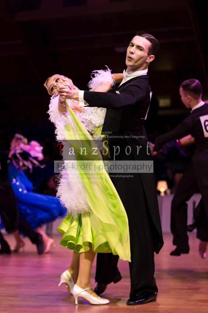 20241215_WDSF_Int_Open_Std-Riga-9081 | Tanzsportbilder, Standardtanz, Lateintanz, WDSF, DTV, LTVB, dancecomp, goc, hessen tanzt, blaues band der spree, walzer, tango, wiener walzer, slowfox, quickstepp, samba, rumba, cha-cha-cha, paso doble. jive, hd-kroft photography, turniertanzsport
