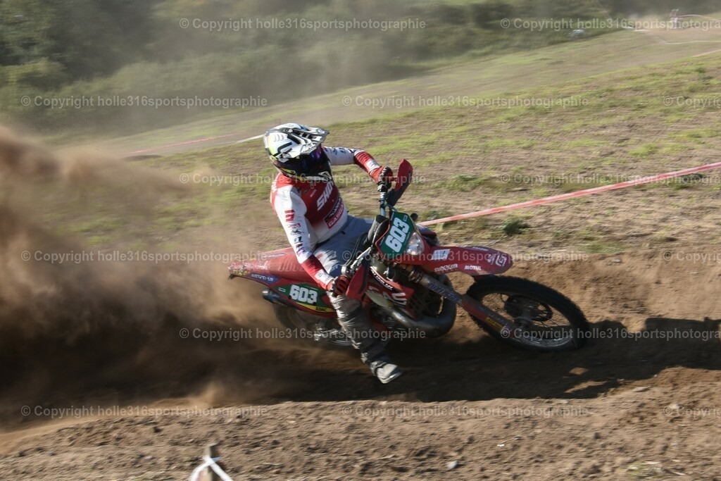 DSC_0360 | Sportfotografie , Motorsport, Motoross, Reitsport, Mointainbike, Enduro,
Landschaft , Outdoor, Eventfotografie, Landschaft, Bilder online bestellen - Realisiert mit Pictrs.com