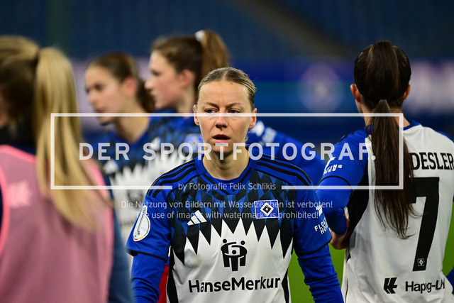Fußball I Frauen I Saison 2025-2026 I DFB-Pokal I Achtelfinale I Hamburger SV - Bayer 04 Leverkusen I 17607 | Der Sportfotograf. - Realisiert mit Pictrs.com