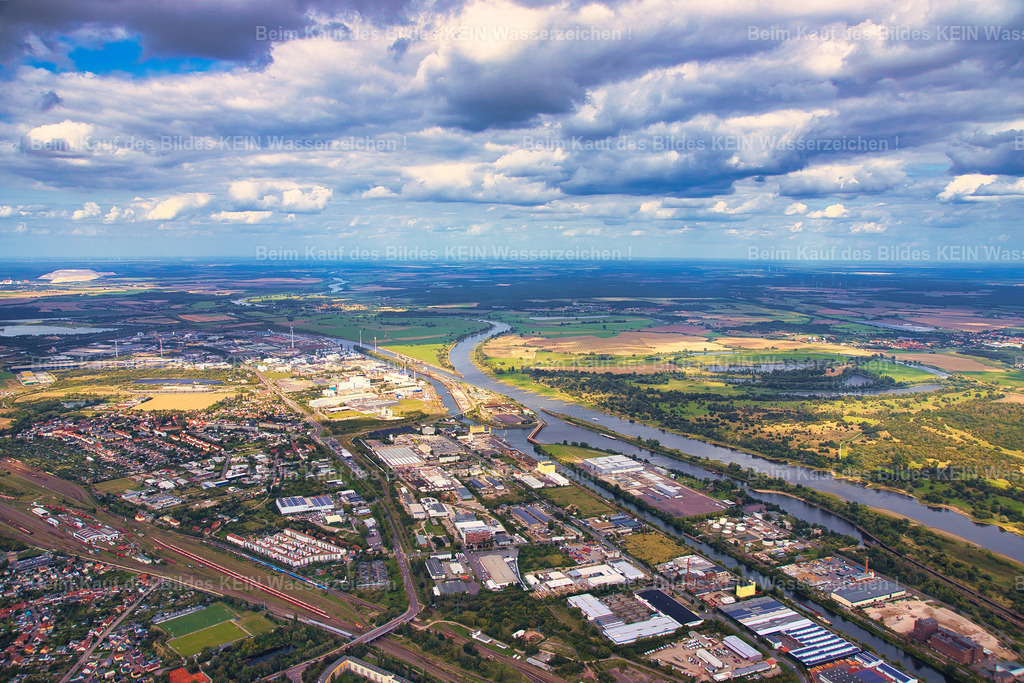 magdeburg_8688 | Die Magdeburger Platte® - das sind die schönsten Luftbilder von Magdeburg & Sachsen-Anhalt auf Acryl, Leinwand oder zum Download. Das ist Luftbildfotografie & Luftbildaufnahmen mit Drohne & Flugzeug.  - Realisiert mit Pictrs.com