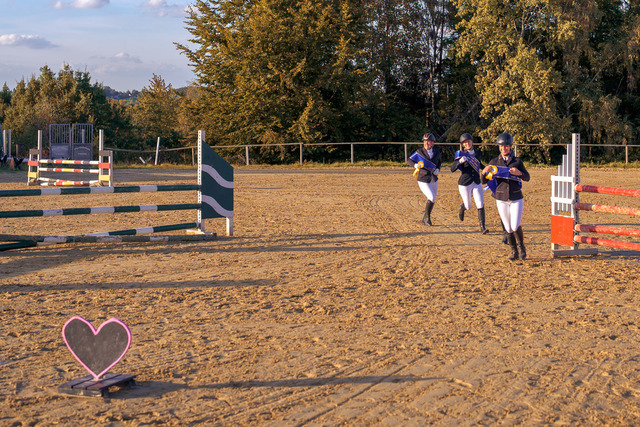 NZF_9079 | Professionelle Reitsport-, Turnier- und Eventfotografie von Robert Broda. Galerien mit ausgewählten und bearbeiteten Bildern direkt online ansehen und bestellen.