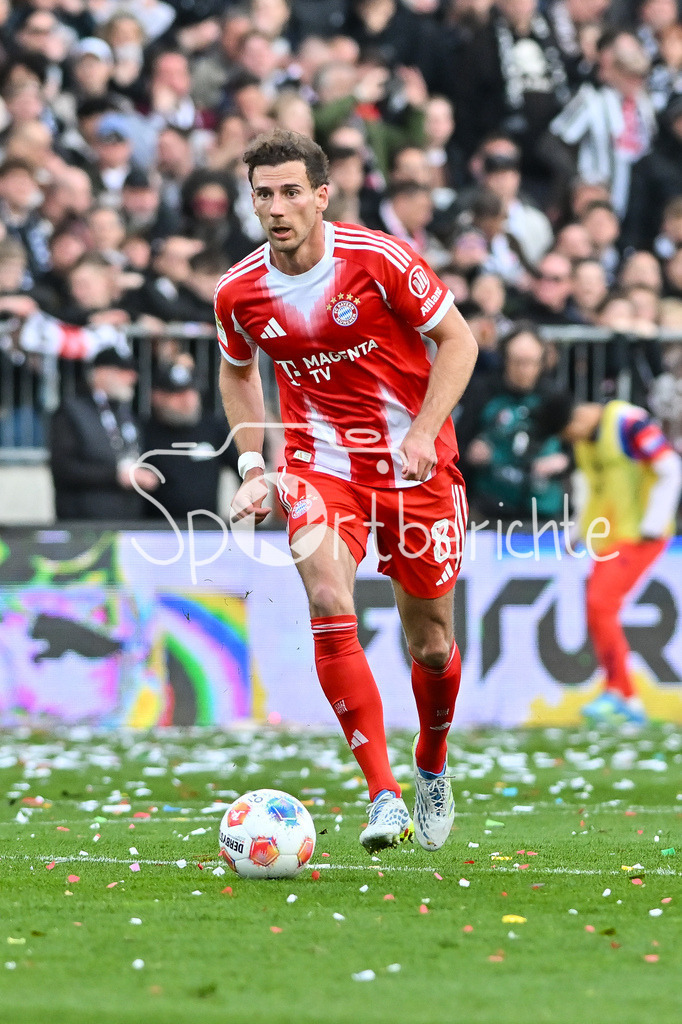 FC St. Pauli - FC Bayern München | ST. PAULI, DEUTSCHLAND - 11. APRIL: am Ball Leon GORETZKA (FC Bayern Munich 8) / Einzelfoto / Freisteller während dem Bundesligamatch zwischen dem FC St. Pauli und dem FC Bayern München am 29. Spieltag im Millerntor Stadion / DFL REGULATIONS PROHIBIT ANY USE OF PHOTOGRAPHS AS IMAGE SEQUENCES AND/OR QUASI-VIDEO n