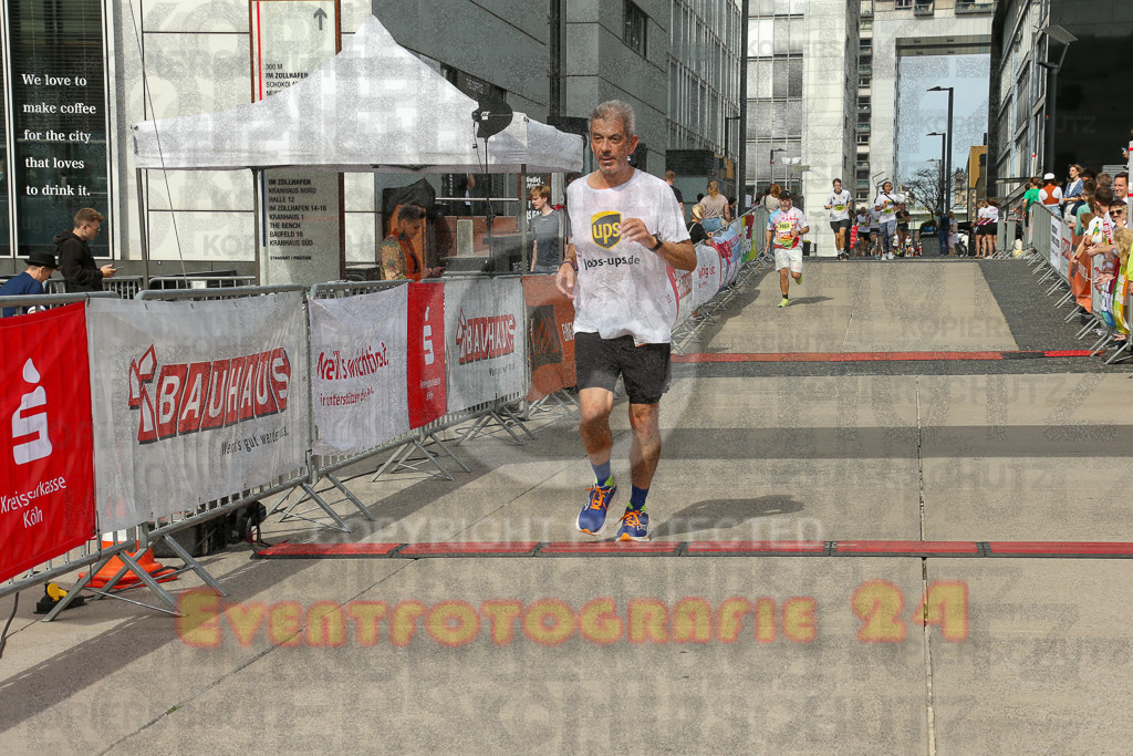 250920_1327_EX1_4657 | Sportfotografie im Rhein-Sieg Kreis, Köln, Bonn, NRW, Rheinland Pfalz, Hessen, etc. Unser Tätigkeitsfeld umfasst den Laufsport vom Volkslauf über den Marathon, Duathlon, Triathon bis zum Ultralauf wie Kölnpfad Ultra oder Schindertrail.