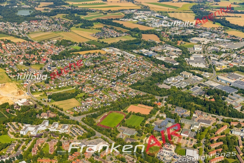 Luftaufnahme Heidenoldendorf Detmold - Die Luftaufnahme wurde 2025 vom UL-Flugzeug heraus erstellt ( ohne Drohne ) - Hochauflösende Luftaufnahme - für professionelle Ausdrucke geeignet. Die Geschenkidee !Mit Lizenz und Bildrechte bestellbar
