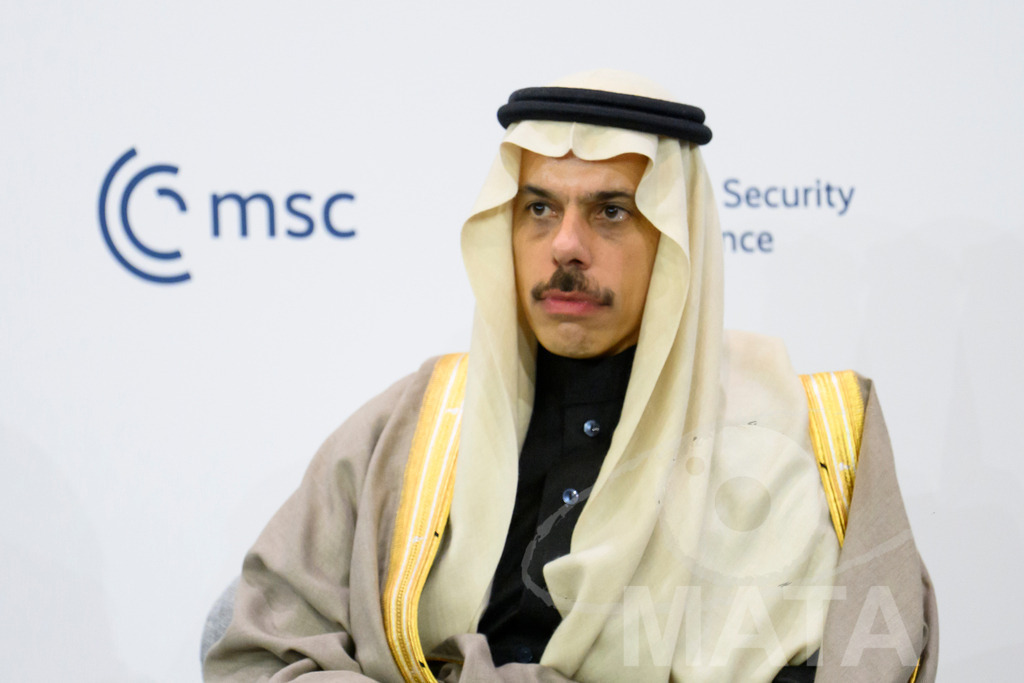 _DWA4887 | MATA IndoCon - Realisiert mit Pictrs.com