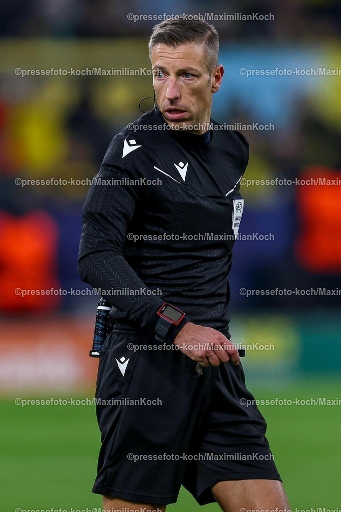 UCL1902250102341 | 19.02.2025, Fußball, UEFA Champions League, Borussia Dortmund - Sporting Lissabon, Signal Iduna Park, Knockout phase play-offs, Saison 2024 2025: Schiedsrichter Davide Massa