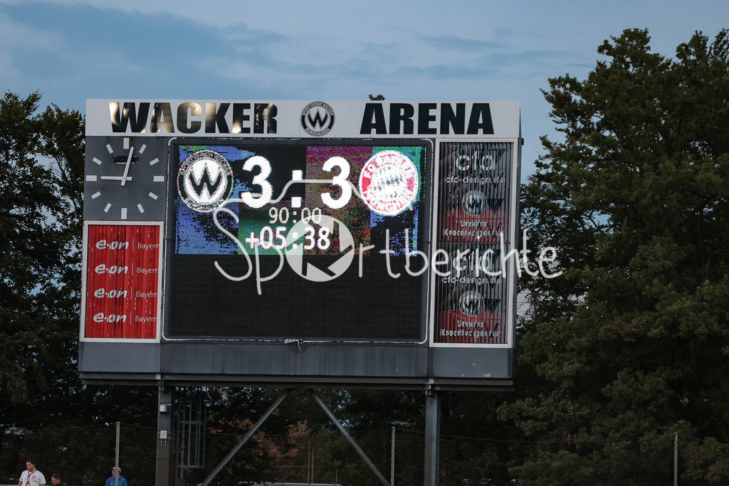 SV Wacker Burghausen - FC Bayern Amateure | Nach 95 Minuten steht es in der Wacker Arene 3-3 zwischen dem SV Wacker Burghausen un den Amateuren des FC BAyern