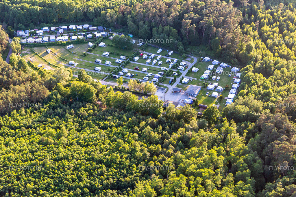 Ostsee-Camping Bansin https://ostsee-camping-bansin.de/ | Luftbild: Ostsee-Camping Bansin https://ostsee-camping-bansin.de/ im Ortsteil Bansin in Heringsdorf im Bundesland Mecklenburg-Vorpommern in Deutschland. Foto: IMG_141538.jpg vom 06.06.2024 durch ©2025 Werner Riehm fly-foto.de/copyright - Realisiert mit Pictrs.com