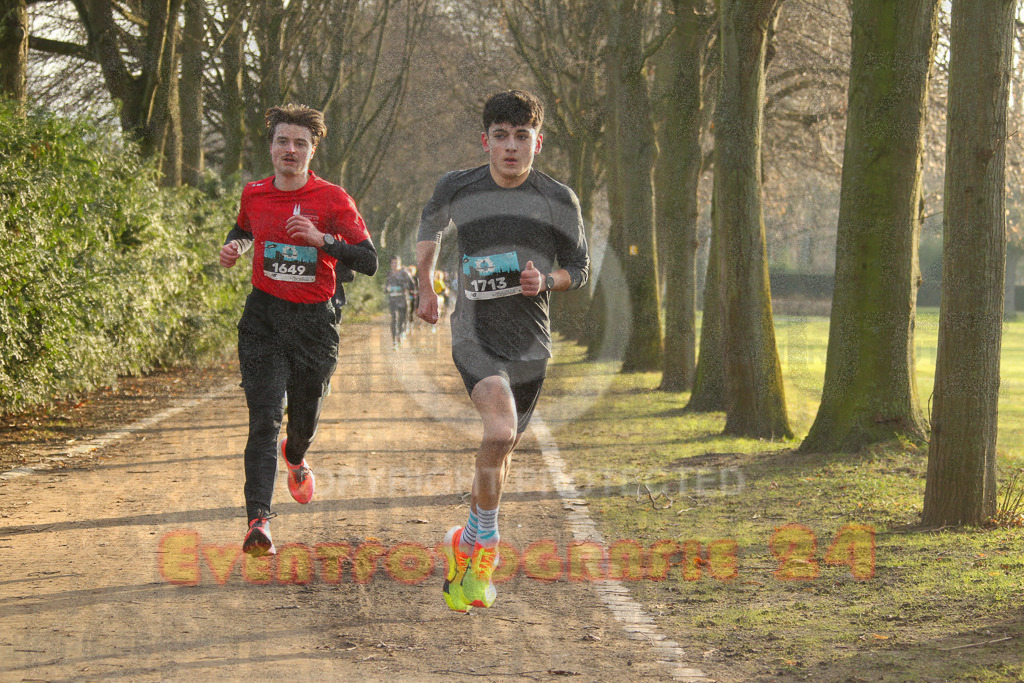 241231_1013_EV4_3416 | Sportfotografie im Rhein-Sieg Kreis, Köln, Bonn, NRW, Rheinland Pfalz, Hessen, etc. Unser Tätigkeitsfeld umfasst den Laufsport vom Volkslauf über den Marathon, Duathlon, Triathon bis zum Ultralauf wie Kölnpfad Ultra oder Schindertrail.