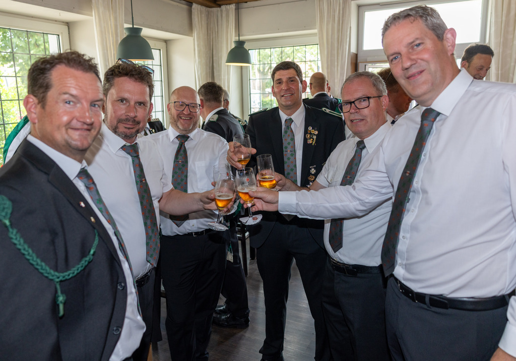 top-top.de-250628-003 | Foto, Video, Fotografie, Videografie, Fotobox, DJ, Discjockey, Musik, Musikbox, Veranstaltung, Photobooth, Amazon, Ebay, Buchtipp, Bestseller, Autor, Verlag, Buch, Wesel, Hamminkeln, NRW, Dinslaken, Rees, Drohne, Hochzeit, Party, Fotobox, Wesel, Fotograf