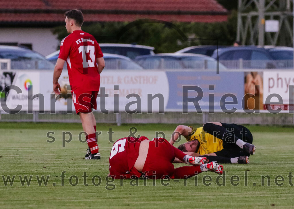 2023-09-07_055_FC_Finsing_gegen_FC_Moosinning_II | Finsing, Deutschland, 07.09.2023:
Fußball, Kreisliga 2023 / 2024, 8. Spieltag, FC Finsing gegen FC Moosinning II, Endergebnis: 3:0

Patrick Forchhammer (FC Finsing, #13), Andre Huber (FC Finsing, #9)

Foto: Christian Riedel / fotografie-riedel.net