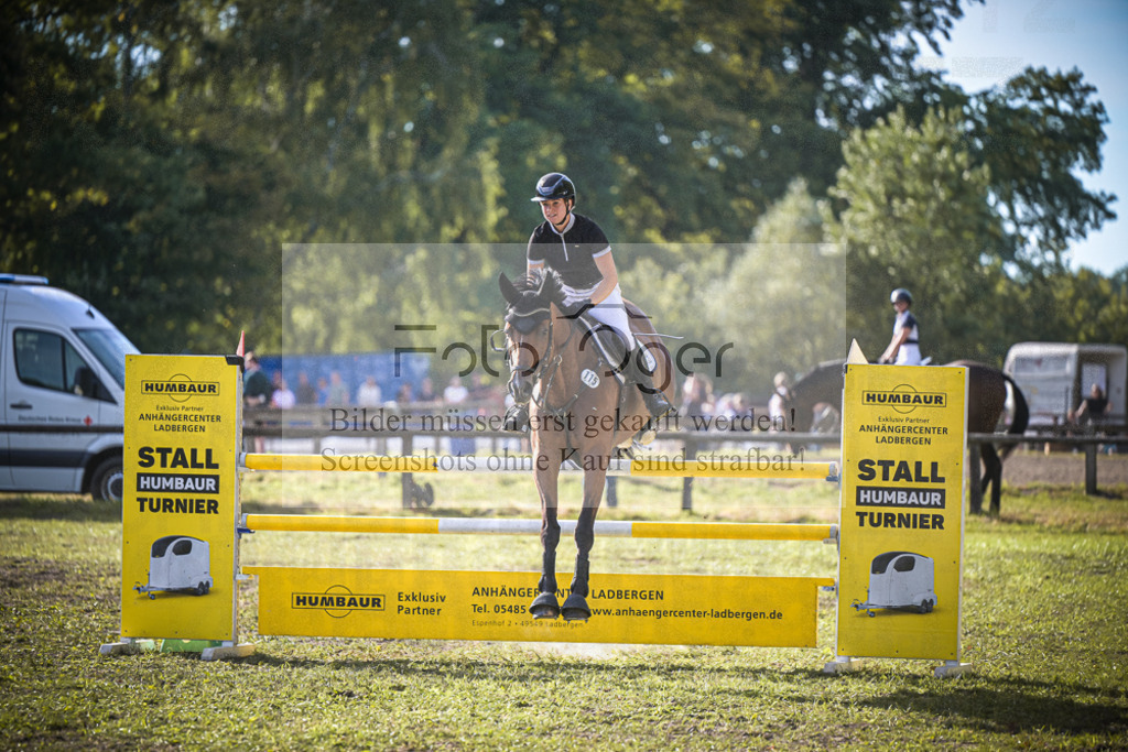 DOS_0389 | Entdecke hochwertige Reitturnierfotos von Foto Oger. Professionell, emotional und authentisch – jetzt Lieblingsmomente im Shop bestellen.Deutschlandweite Turnierfotografie. - Realisiert mit Pictrs.com