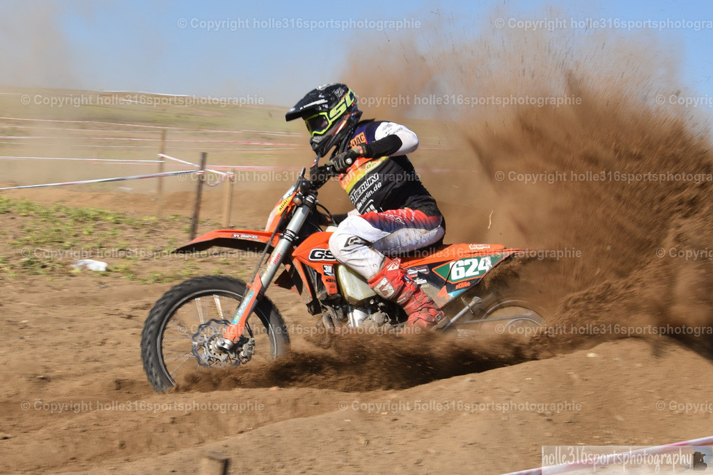 DSC_0383 | Sportfotografie , Motorsport, Motoross, Reitsport, Mointainbike, Enduro,
Landschaft , Outdoor, Eventfotografie, Landschaft, Bilder online bestellen - Realisiert mit Pictrs.com