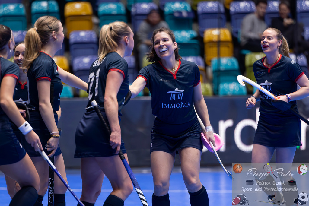 Volvo E.R.B. Final 4 Halbfinale Frauen: Der Club an der Alster - Berlienr HC, 25.01.2025 | Linnea Weidemann (Berliner HC #10) & Benedetta Marie Wenzel (Berliner HC #21), Der Club an der Alster - Berlienr HC, Frankfurt, Süwag Arena, 25.1.2025 - Realisiert mit Pictrs.com