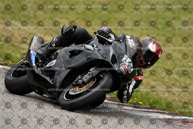 25bt02-1117 | markuskiefer.com - Realisiert mit Pictrs.com