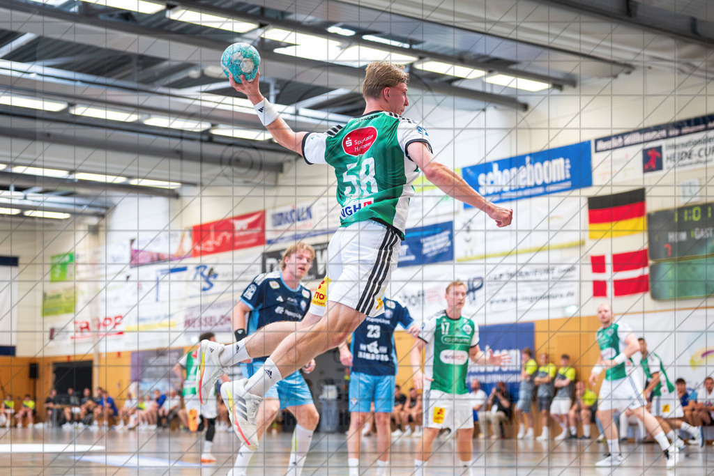 IHC 2026 - TSV Hannover-Burgdorf vs. HC Hamburg | Daniel Weber (TSV Hannover-Burgdorf #58); IHC 2026 - TSV Hannover-Burgdorf vs. HC Hamburg am 09.08.26 in Sporthalle KGS, Schneverdingen - Realisiert mit Pictrs.com