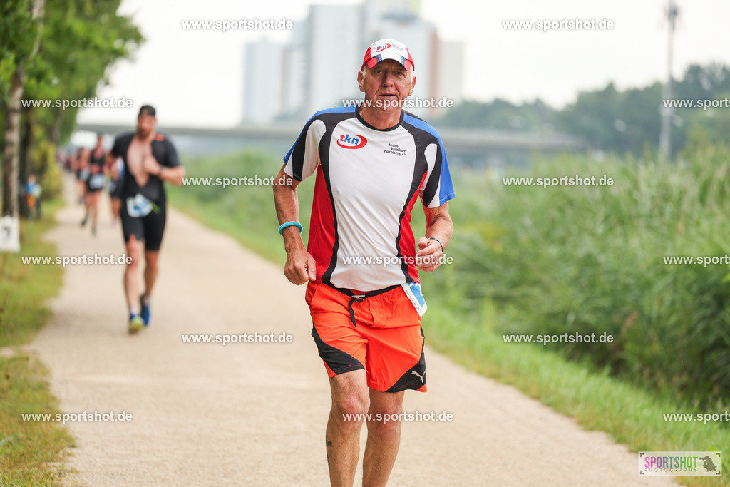 LUR_1998 | 34. M-net Erlanger Triathlon 2025 #erlangertriathlon  #mnettriathlon2025 #mnettriathlon #team #olympischedistanz #mitteldistanz #triathlon #maindonaukanal  #erlangertriathlon2025 #yourpictrs #tv1848 #tv1848erlangen  #triathlonbayern #sportinerlangen #demsportverbunden #sportshot_your_pictrs Copyright: www.sportshot.de
