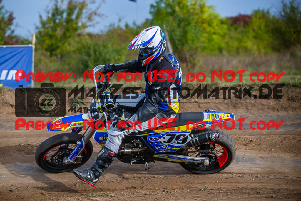 MaZZes_FotoMatrix_231001_8002 | S4