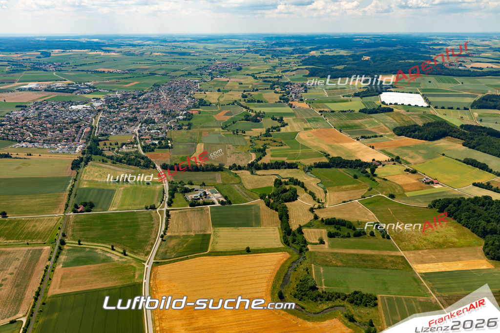 Das Luftbild zeigt :  Geiselhöring - Die Luftaufnahme wurde 2023 vom UL-Flugzeug aus erstellt ( keine Drohne ) - Hochauflösende Luftaufnahme - Für grossformatige Ausdrucke geeignet. Die Geschenkidee !Mit Lizenz und Bildrechte bestellbar