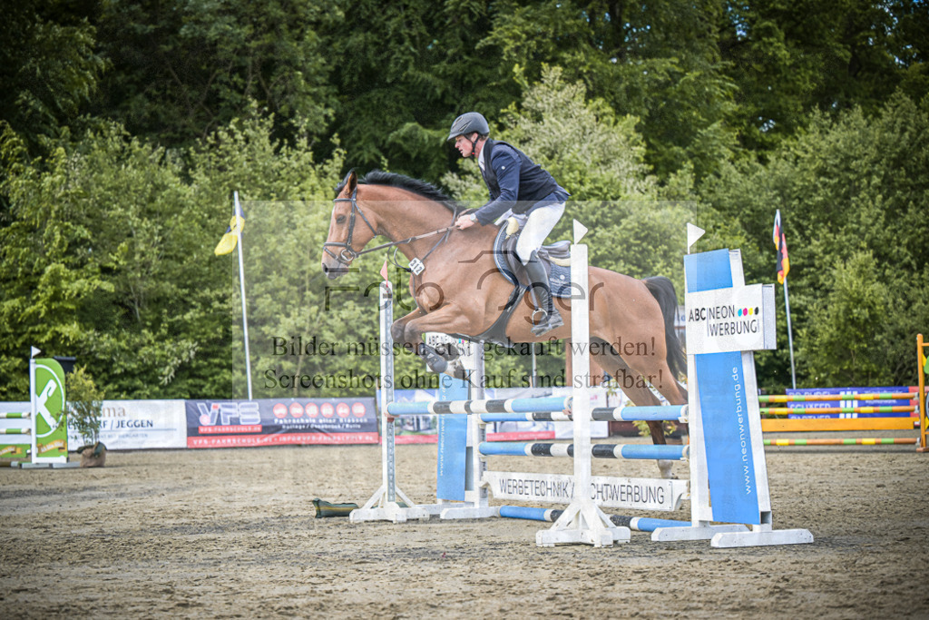 DOS_0248 | Entdecke hochwertige Reitturnierfotos von Foto Oger. Professionell, emotional und authentisch – jetzt Lieblingsmomente im Shop bestellen. - Realisiert mit Pictrs.com