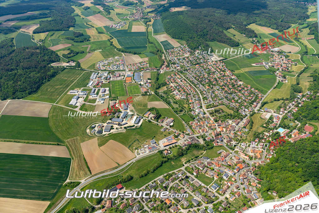 Aktuelles Luftbild von  weihenzell - Die Luftaufnahme wurde 2020 mittels UL-Flugzeug erstellt ( keine Drohne ) - hochauflösende Kamera-Systeme von  Canon -Beste Qualität - Für grossformatige Ausdrucke geeignet. Die Geschenkidee !