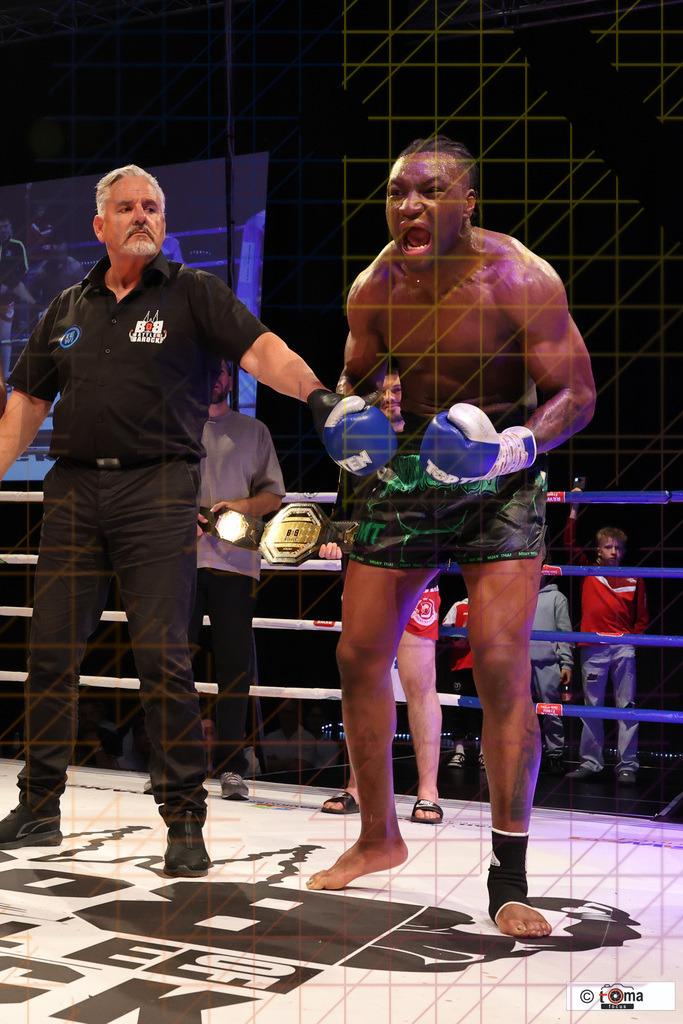 Finale Akingbade vs Kombou 25.04.2026 tomafocus Tb00167 | professionelle Sport- und Eventfotografie von Tomafocus – dynamische Bilder, emotionale Momente und hochwertige Aufnahmen für jeden Anlass. - Realisiert mit Pictrs.com