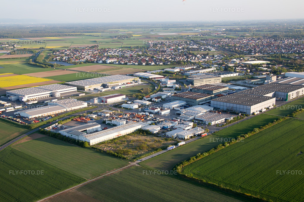 Luftbild: Industrie- und Gewerbegebiet NO mit Grieshaber Logistic Group AG in Biebesheim am Rhein im Bundesland Hessen in Deutschland. Foto: IMG_077732.jpg vom 23.04.2015 durch Werner Riehm/FLY-FOTO.de