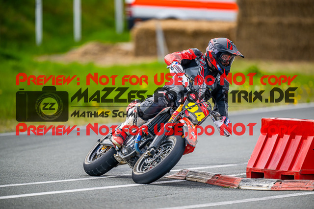 MaZZes_FotoMatrix_230506_3453 | UE40