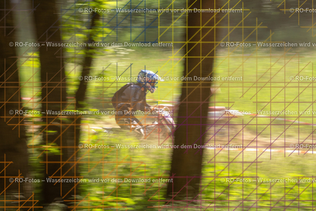 Wolfshausen 3 Lauf -1103 | Sportfotografie von RO-Fotos: Motorsport, Motocross, Enduro, Laufveranstaltungen und Triathlon. Professionelle Fotos von Sportlern und Events. - Realisiert mit Pictrs.com