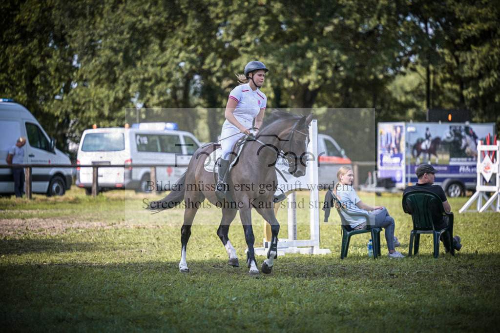 DOS_0083 | Entdecke hochwertige Reitturnierfotos von Foto Oger. Professionell, emotional und authentisch – jetzt Lieblingsmomente im Shop bestellen.Deutschlandweite Turnierfotografie. - Realisiert mit Pictrs.com
