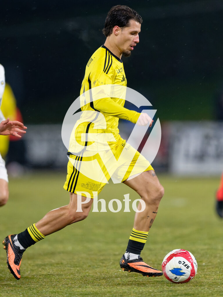 dieci Challenge League - FC Stade Nyonnais v Etoile Carouge FC |  during the dieci Challenge League match between FC Stade Nyonnais and Etoile Carouge FC at Centre sportif de Colovray in Nyon, Switzerland