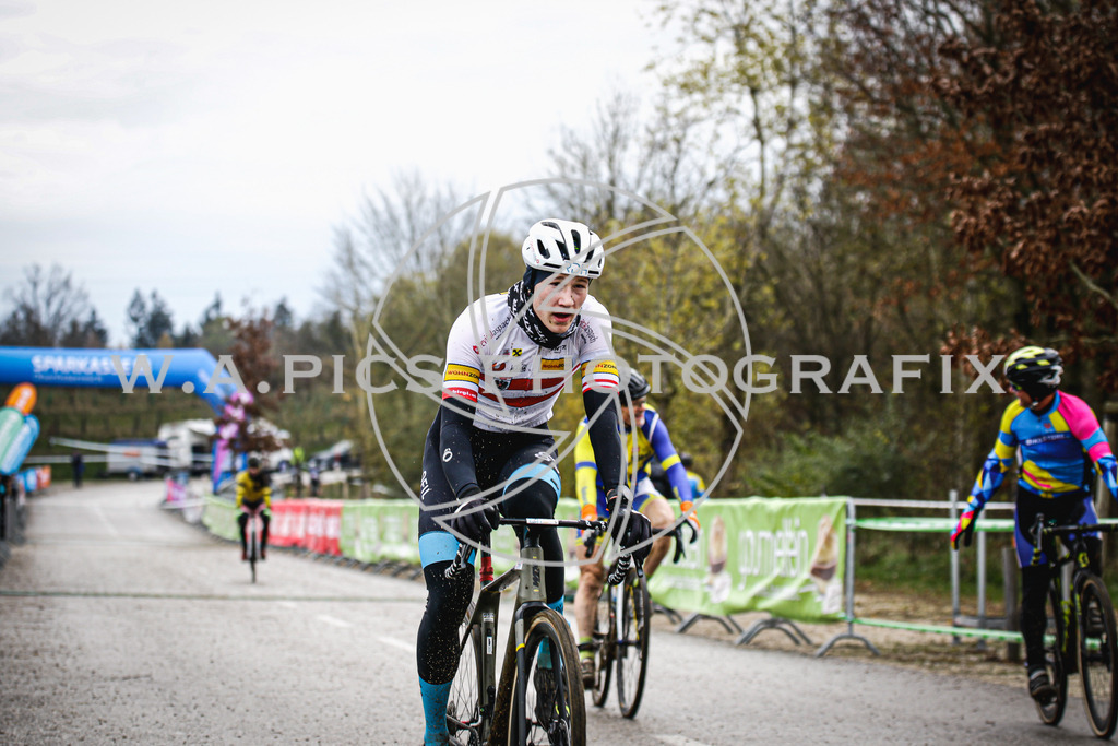 ..... | AUSTRIA, 24.11.24, 3.Radquerfeldein GP um das Sportzentrum Gunskirchen Image shows: Photo: Wapics / Andreas Willdoner