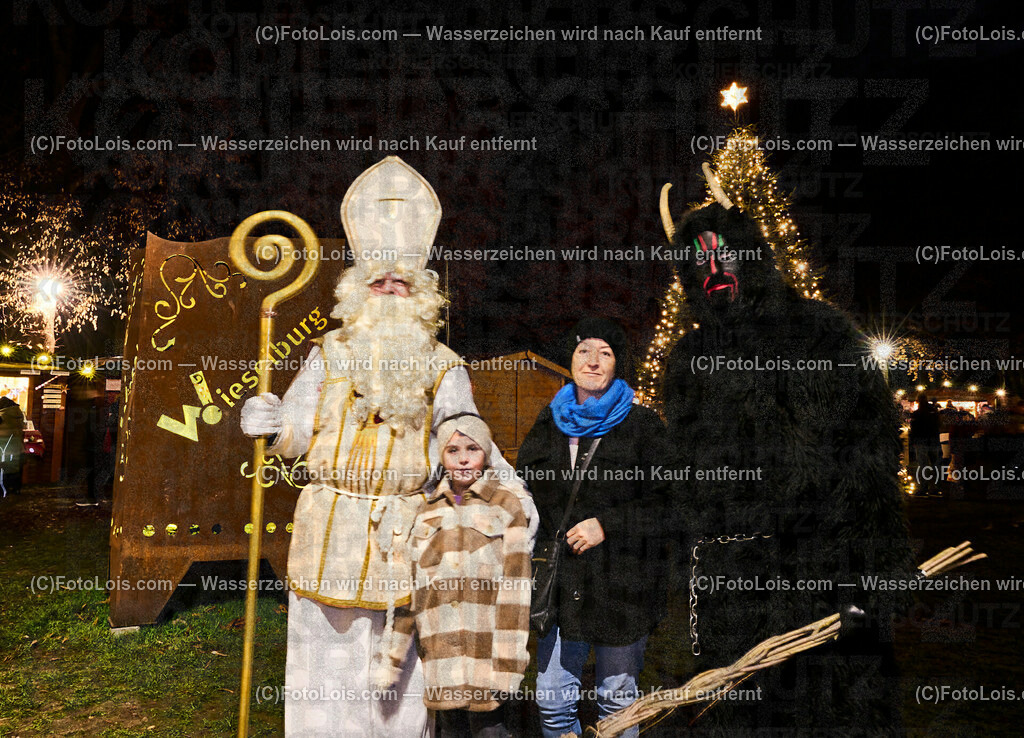 ALP7650_Wieselburger Advent_Nikolaus | (C)FotoLois.com, Alois Spandl, Wieselburger Advent im Schlosspark, Besuch durch den Hl. Nikolaus und seinen Krampussen, Sa 3. Dezember 2022.